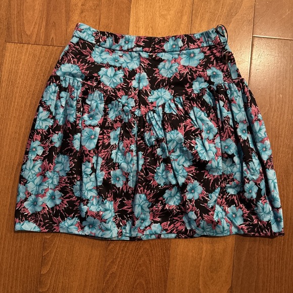 ZARA‎  Multicolor PRINTED MINI SKIRT TRF Floral High Waist 24" Size XS O2791 - Picture 2 of 5